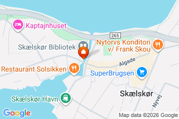 148 m2 lejlighed på Algade